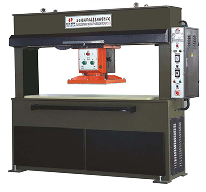移動頭式裁斷機